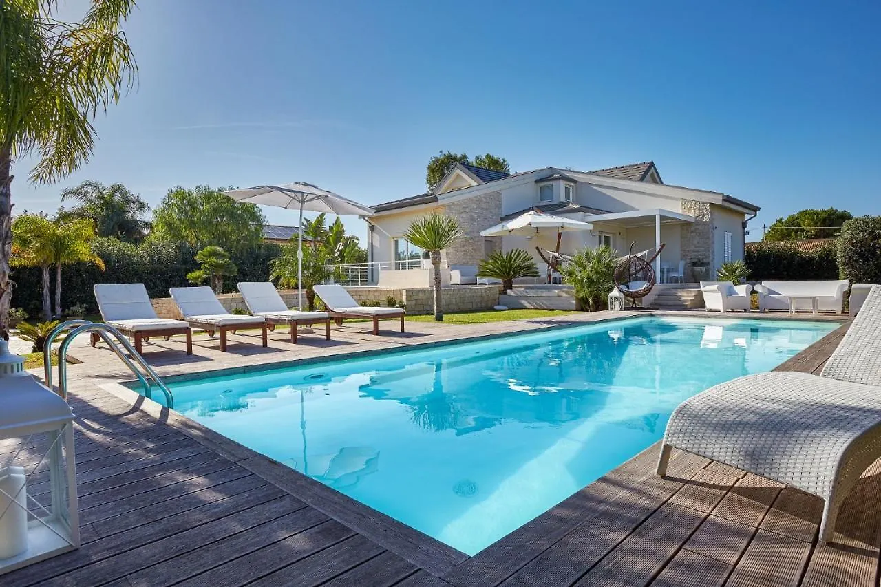 Villa Giame - Heated Pool, Beach At 350M location