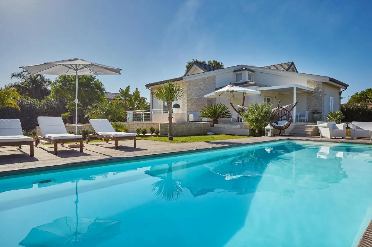 Villa Giame - Heated Pool, Beach At 350M Pozzallo